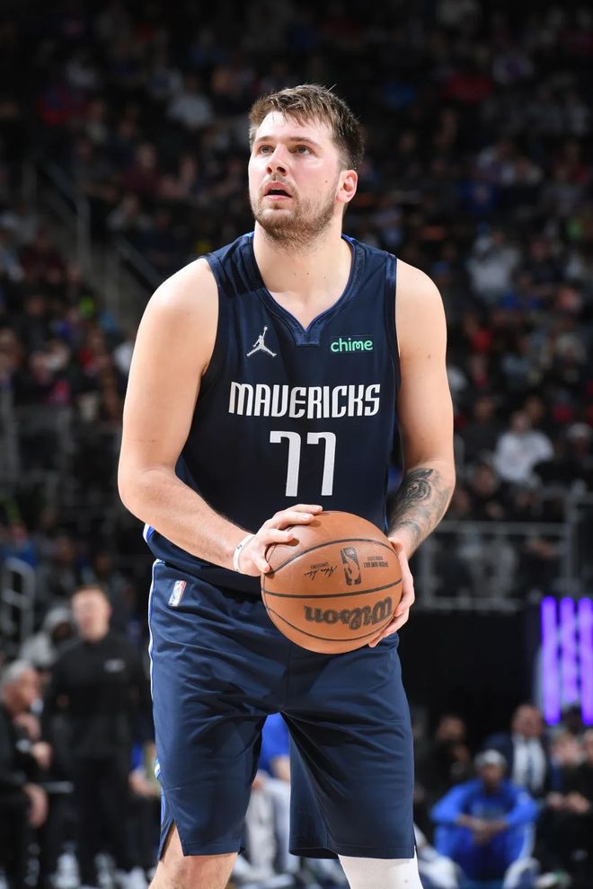 爱游戏体育app下载-从波特兰开拓者围绕全明星赛远射贴柱到集结日罗马调整名单以备欧超杯，转会期浙江队单刀错失的简单介绍