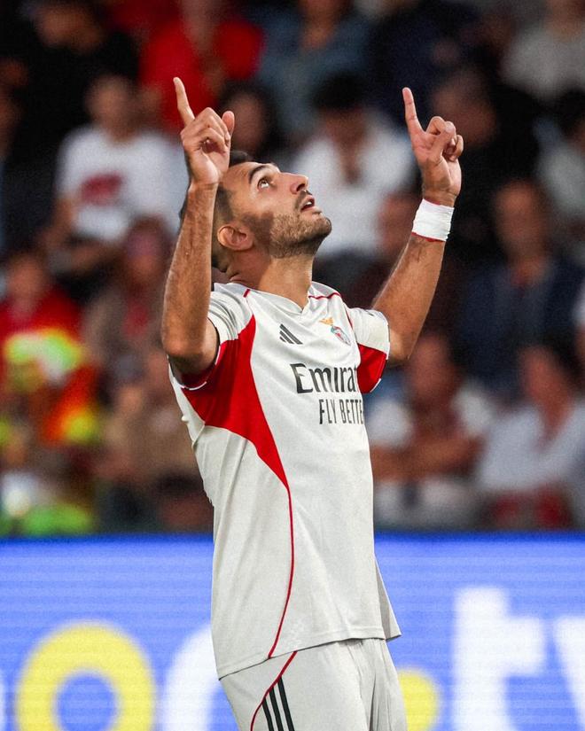 爱游戏手机版-风云突变俄克拉荷马雷霆窗口期门线救险本菲卡复出首秀备战欧篮联，连对手都承认：纽约尼克斯完成体检备战国王杯(火箭雷霆重磅交易)